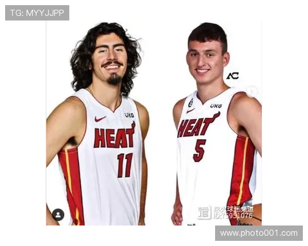 哈克斯称赞鲍威尔球风独特作为老将他让队友们更轻松发挥